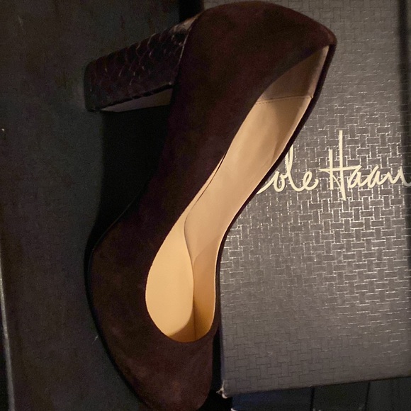 Cole Haan Brown suede pump Nike air 6 1/2 B - Picture 4 of 7